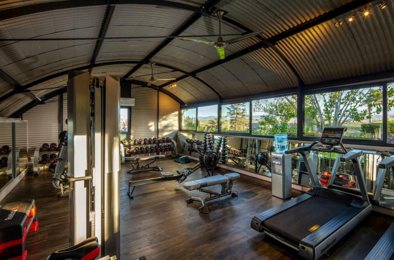 فندق بوتيك سكاي فيلا بليتنبيرغ باي المظهر الخارجي الصورة The gym at the hotel