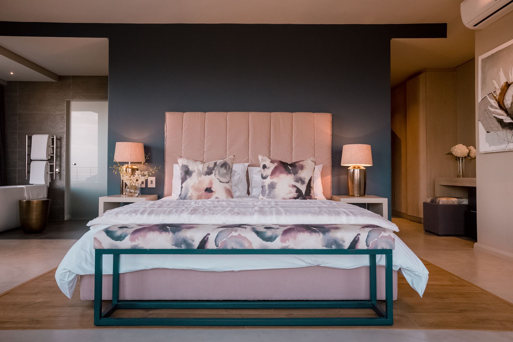فندق بوتيك سكاي فيلا بليتنبيرغ باي المظهر الخارجي الصورة A bedroom at the Cape Town edition
